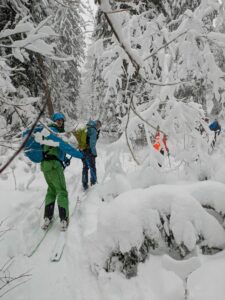 Lire la suite à propos de l’article 🏂 ⛷ 2024 12 14 Sortie ski de rando à St Christophe sur Guiers